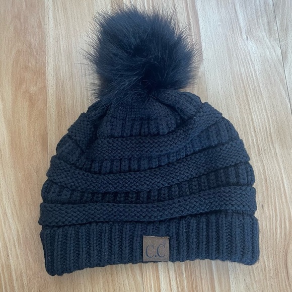 CC Ribbed Knit Beanie with Faux Fur Pom - Black - One Size - Picture 2 of 8
